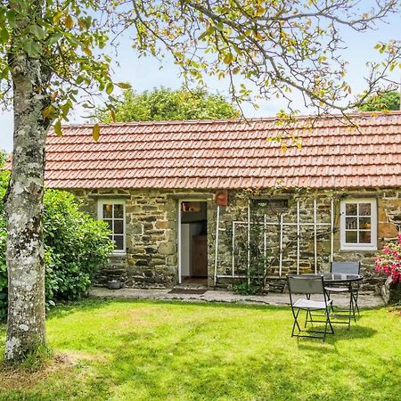 Stunning Home In Quettehou With Wifi Esterno foto