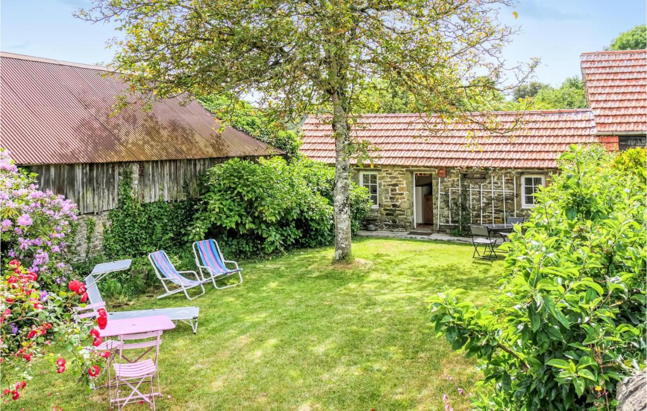 Stunning Home In Quettehou With Wifi Esterno foto